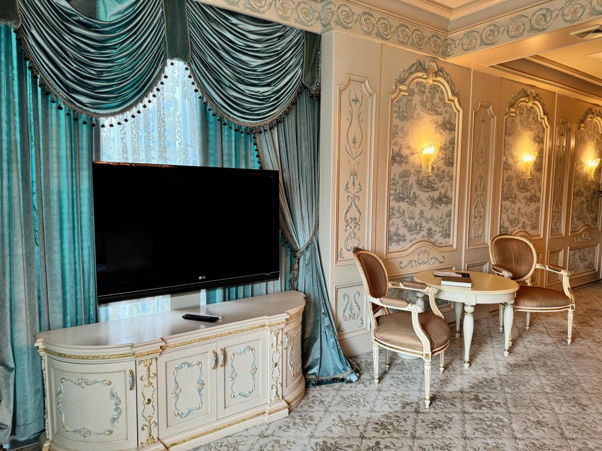 Oneplace2b Hotel