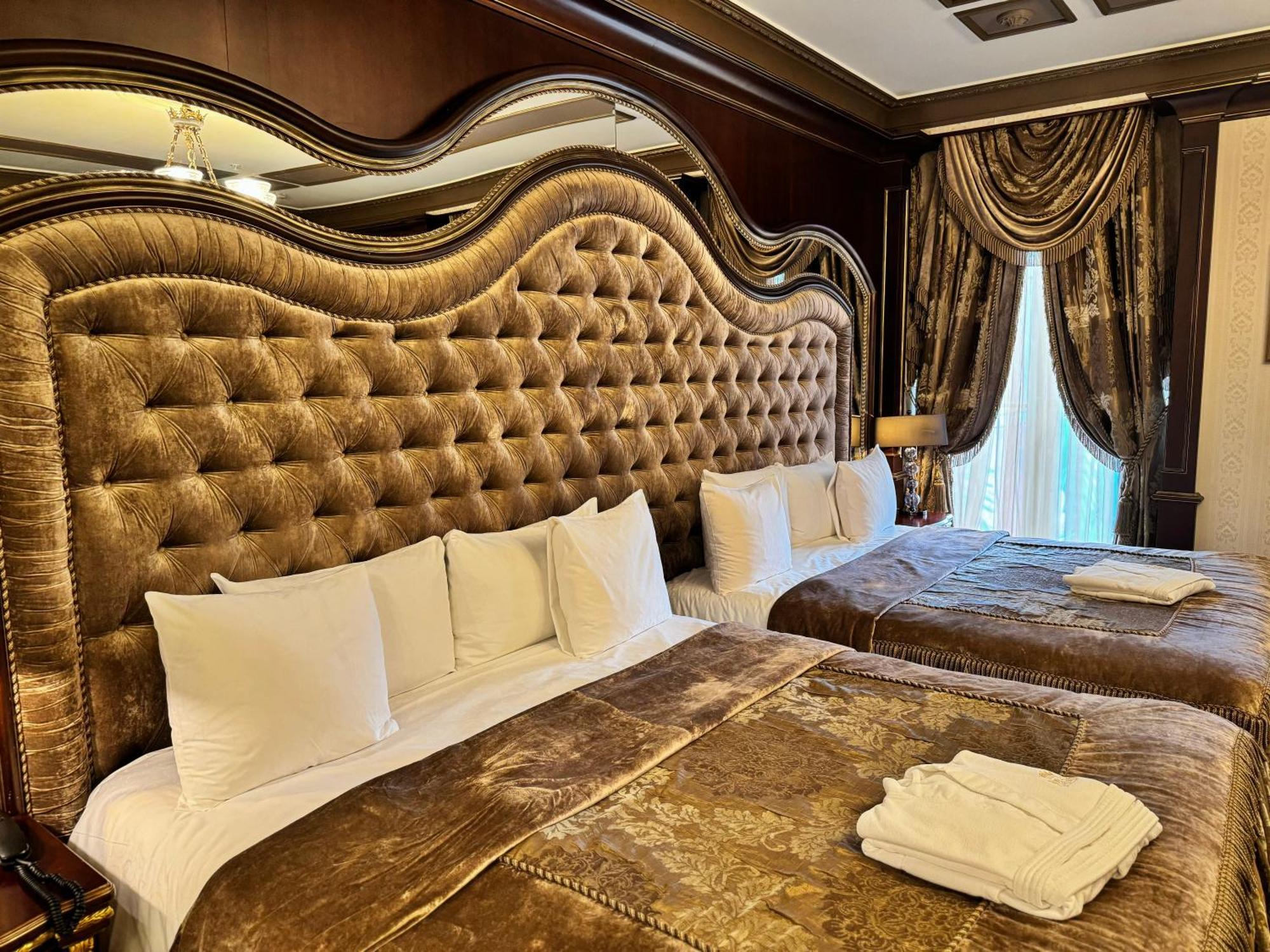 Oneplace2b Hotel 5*