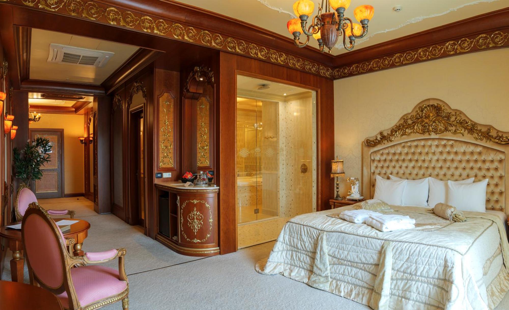 Oneplace2b Hotel 5*