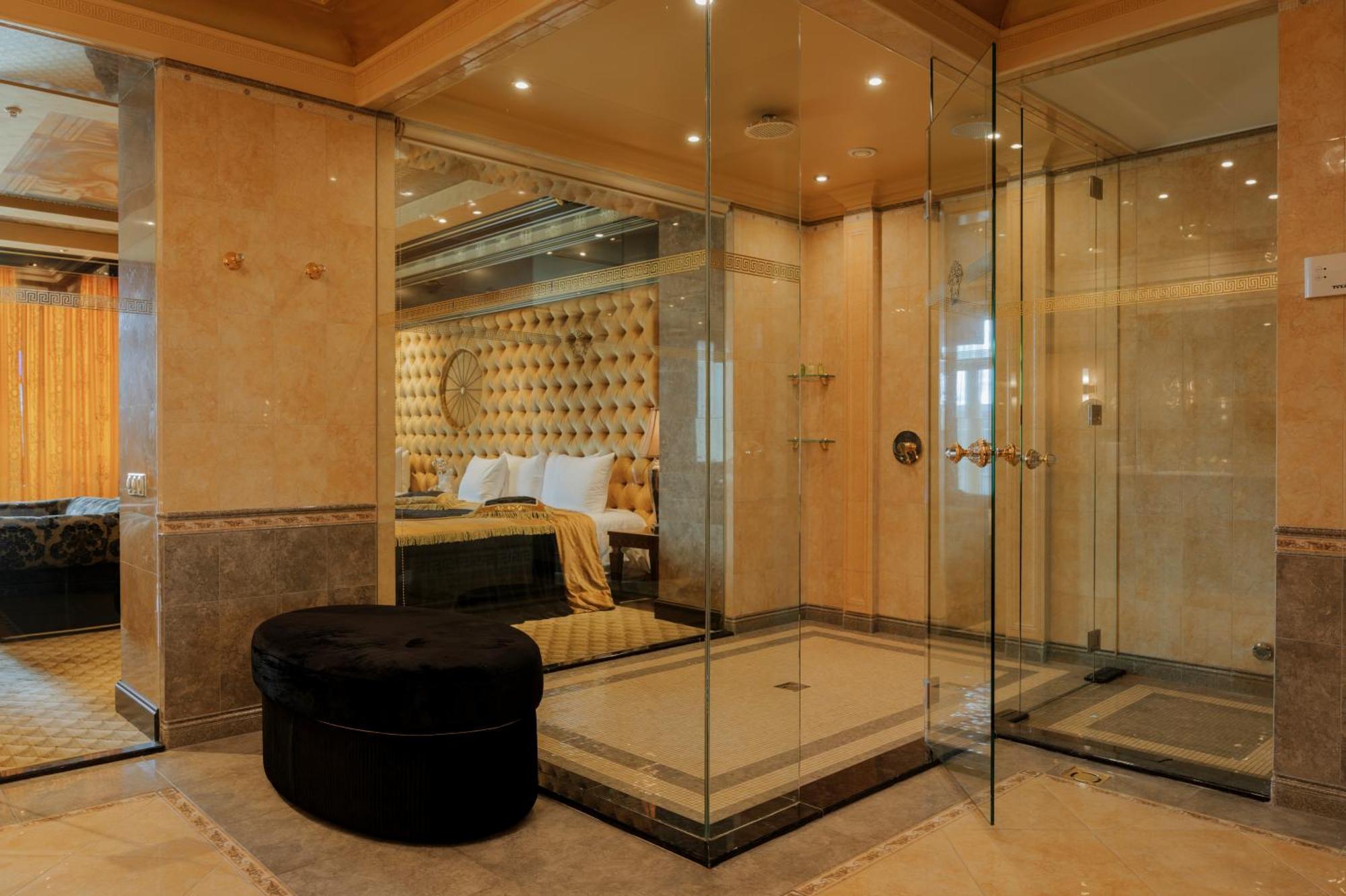 Oneplace2b Hotel Riga