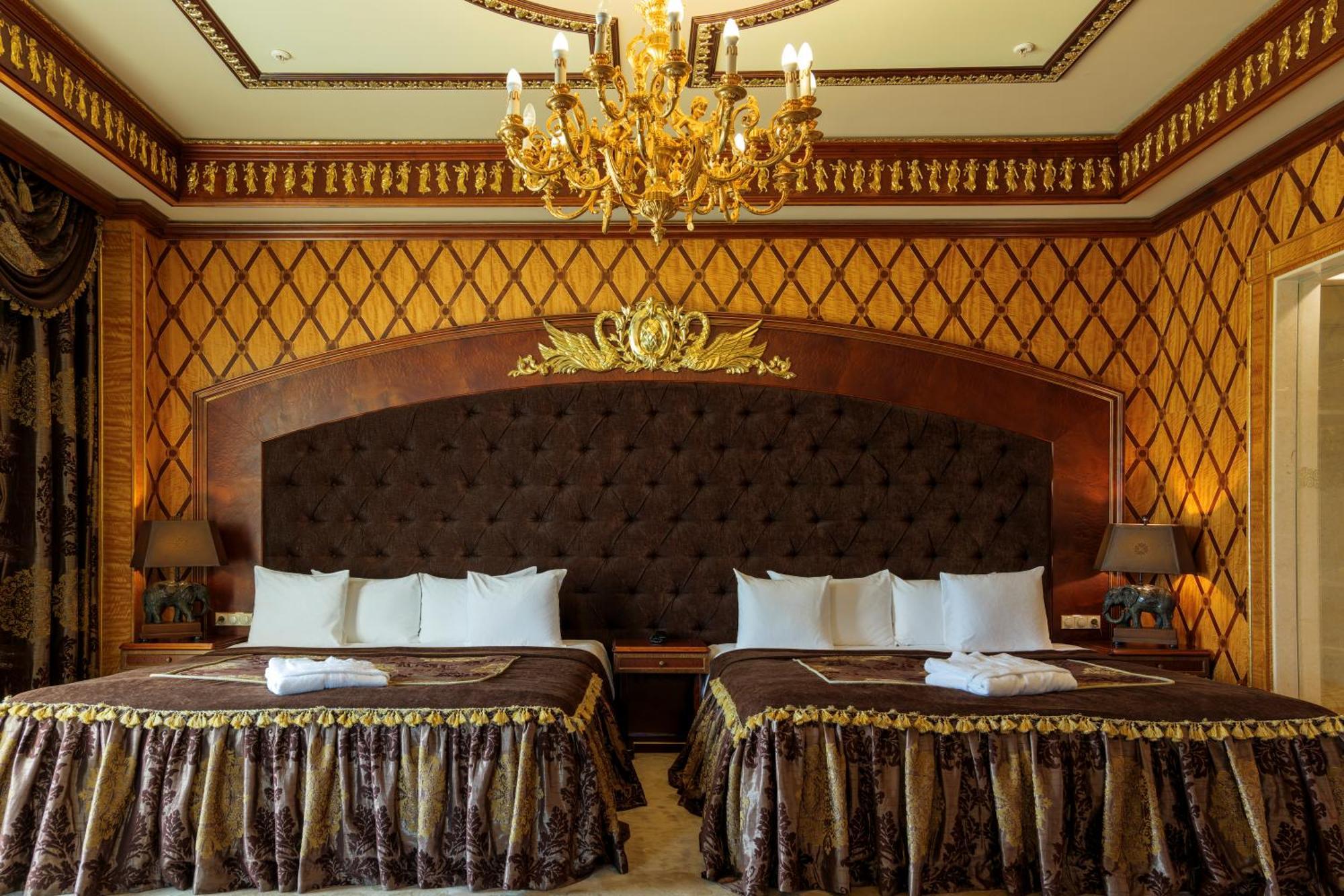 Oneplace2b Hotel